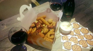 Woody Bar - Woody box et vin rouge