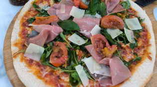 Cosy Causette - Une pizza