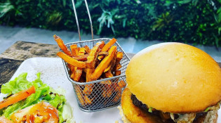 Le 570 - Un burgers, frites
