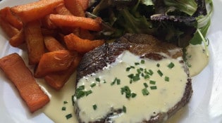 Le Botanique - Porc confit crème de ste maure et ses frites de patate douce