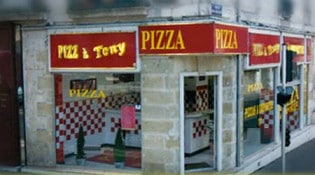 Pizz'à Tony - La façade de la pizzeria 