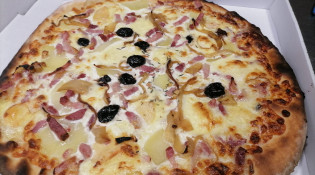Pizza d'Etienne - une pizza