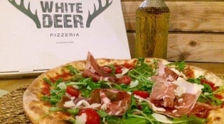 White Deer - Une pizza