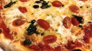Restaurant d'Anjou - une pizza
