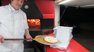 Pizz'a Mimi - L'intérieur du camion pizza