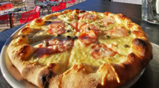 Pizza Peppone - Une pizza