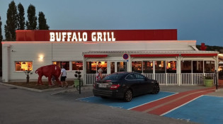 Buffalo Grill Lons Le Saunier - La façade