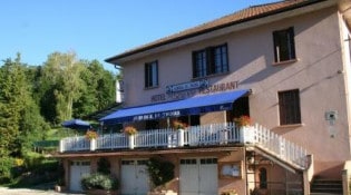 Auberge de Thoire - La façade du restaurant