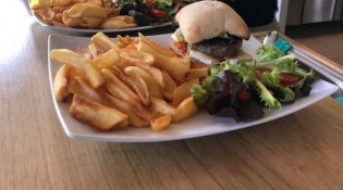 Le Loue Bar - Un burger