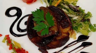 Le Relais des Sources - Foie gras et sa tatin au vinaigre balsamique.