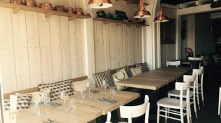 La Petite Table - La salle de restauration