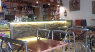 Café de la Place - La salle