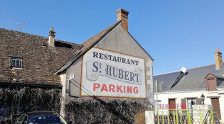 Le Saint-Hubert - La façade