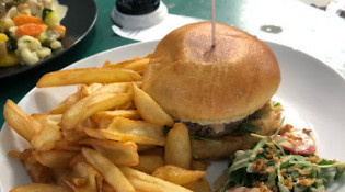 Café Bistrot L'IB - Un burger
