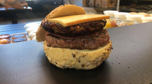 La Biliais Traiteur - Un burger
