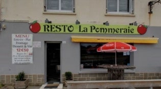 La Pommeraie - La devanture du restaurant