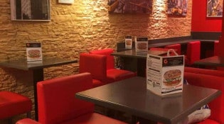 Bagels Coffee - La salle de restauration 