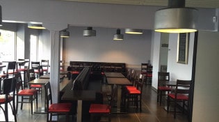 La brasserie - La salle de restauration 