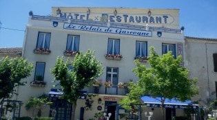 Le Relais De Gascogne - La façade du restaurant