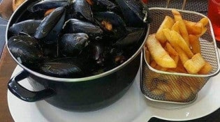 La Taverne d'Henri - Moules et frites 