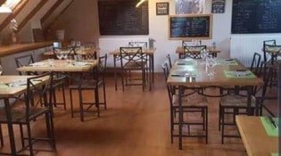 La ferme de l' Aubrac - La salle de restauration 