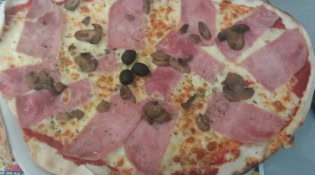 Le Belluno - Une pizza