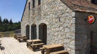 Auberge du mas de la barque -  la terrasse