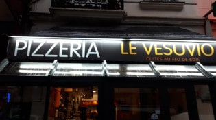 Le Vésuvio - La façade du restaurant