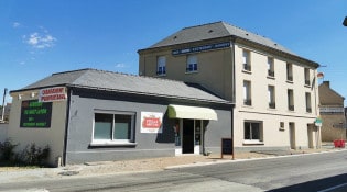 Auberge du haut - La façade du restaurant