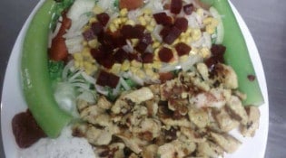 Le Pacha Kebab - L'assiette de kebab, salades,...