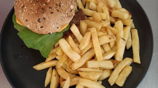 Bar De La Poste - Un burger