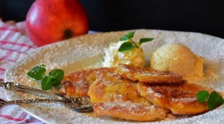 Le Normandy - Des beignets aux pommes maison