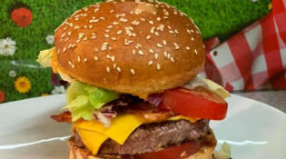 Le chalet des amis - Un burger