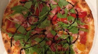 Delizia Pizza - Une pizza