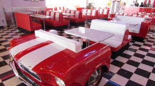 Frenchy's Diner - La salle de restauration