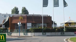 Mc Donald's - La façade du restaurant