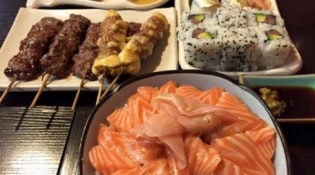 Toki - Des sashimis, yakitoris, sushis...
