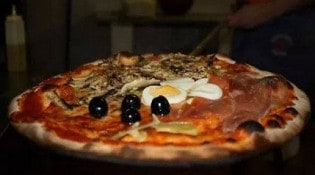 Angelùzzo - Une pizza