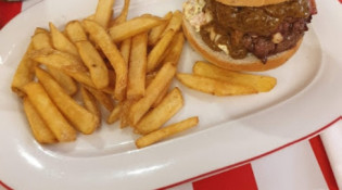 La Boucherie - Un burger avec frites