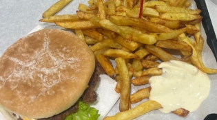 Alferdaous - Un burger, frites