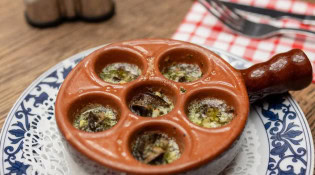 Les Casseroles Lilloises - Escargots au beurre à l'ail & persil