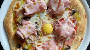Casa Penasa - Une pizza