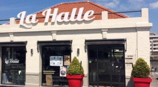 La Halle - La façade du restaurant