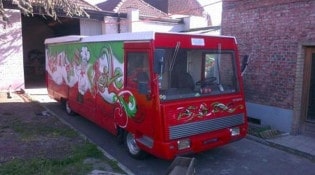Pizza a la pas pareille - le camion à pizza