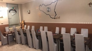 Pizzeria Peri - La salle de restauration