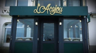 L'acajou - la façade