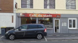 Café du Stade - La façade du restaurant