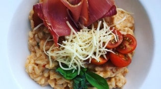 La cuisine de Jacotte - Risotto pesto rouge au basilic et jambon cru