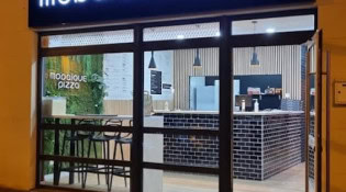 Mosaique pizza - La façade