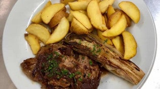 Atout'Heure - Onglet de veau, sauce échalote, pdt et endive braisées